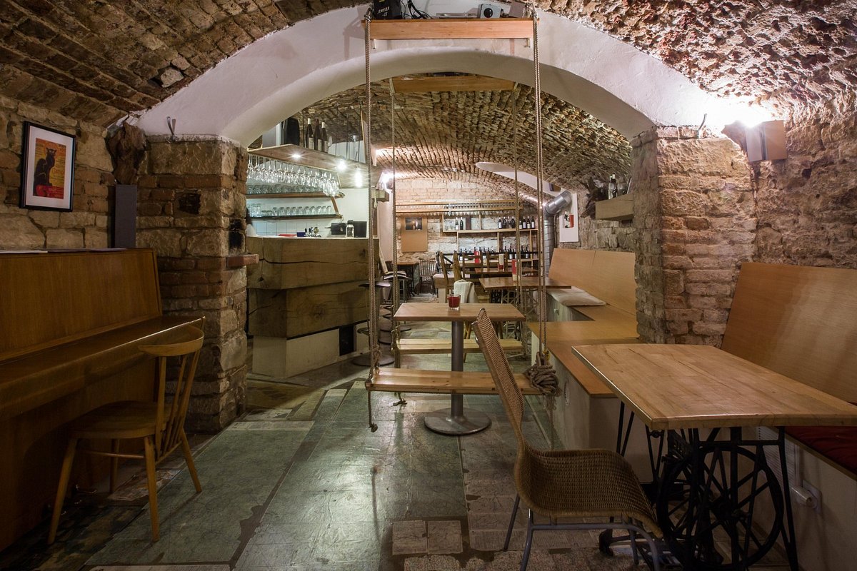 Víno, atmosféra, přátelé