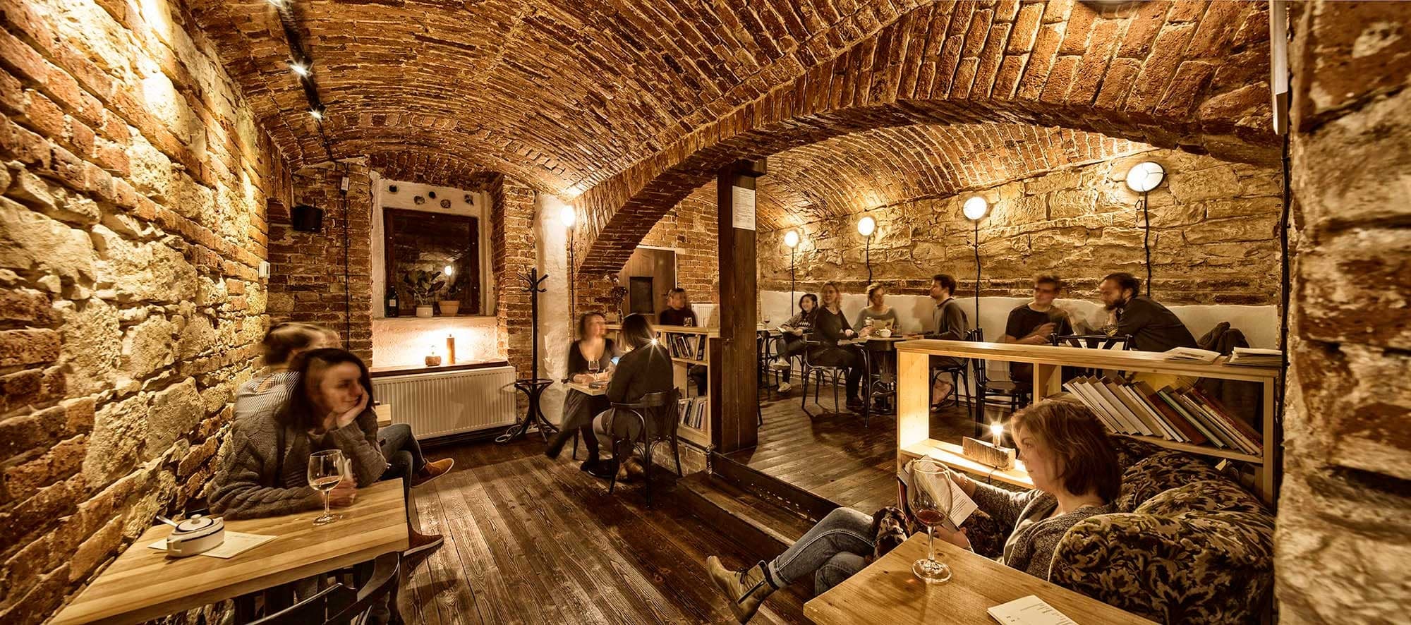 Artisan káva hned za rohem